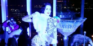 Porn Music Video - Dita Von Teese - Queen of Burlesque