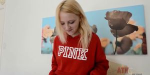 ATK Petites - Kate Bloom - video 2