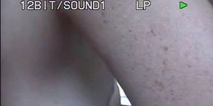נערה בלונדינית נחמדה בווידיאו סקס תוצרת בית