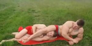 Sexy big guy headscissor little brother