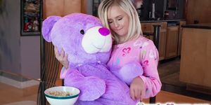 LOL virgin teen Natalia Queen caught fucking teddybear