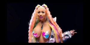 Nicki Minaj Twerk Video, Trollz Song