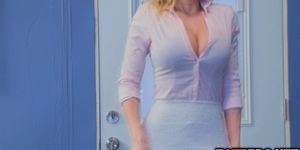 Britney daydream of having sex (Britney Amber)