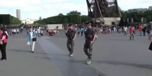 Public sex Eiffel Tower