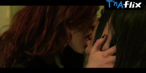 Rumer Willis Lesbian Scene  in The Ganzfeld Haunting