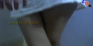 Desi girl Flashing Nude for Job Husband filming