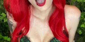 Poison Ivy Spit Play Clip Cosplay Redhead