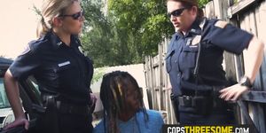 Young black rasta doesnt have more options than fuck cops
