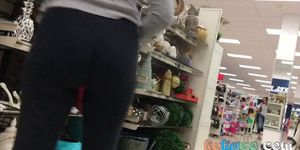 SEXY LATINA WORKING IN TIGHT SPANDEX VTL