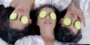 Wellnes weekend with bisexual teens and a big cock - video 1 (Kitty Carrera, Gabriela Lopez, Sofie Reyez)