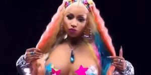 Nicki Minaj titty bouncing