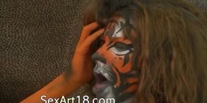 Two extreme tigers having sex - video 20