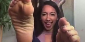 Crystalsinfulsoles Shows Her Feet On Ig Live