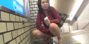 PISS JAPAN TV - Followed asian urinates in public subway