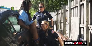Suspect fucking two MILF lesbian cops