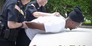 Uniformed cop pussylicked by black guy in ffm