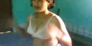 Smiley indian gf strips - video 1