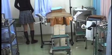 Japanese naughty nurse banged in voyeur medical fetish video