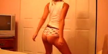 Amateur Latina Teen Twerking In Booty Shorts TNAFlix Porn Videos