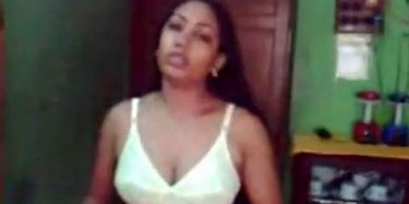 Hot Indian Cute Aunty prepare herself to fuck her Customer TNAFlix ...