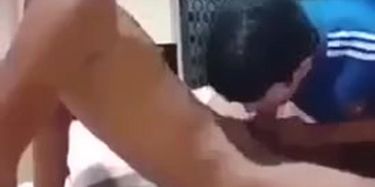 Pinaluhod Ni Tito