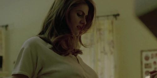 True detective (Alexandra Daddario)