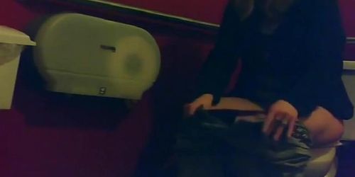 Real amateur fem spends some time pissing on toilet