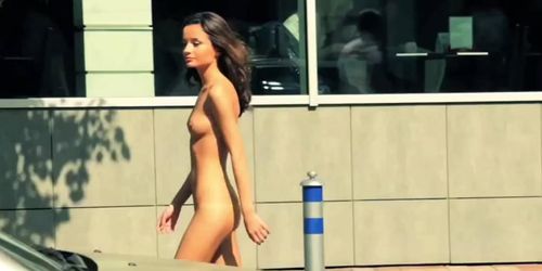 Russian Model Ekaterina Zueva walking nude for MTV Russia Short Version
