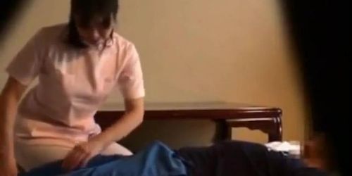 Fucking An Amateur Japanese Massage Therapist