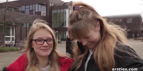 Holly Und Ida Haben Heißen Spaß In Der Unibibliothek (Natalia Phillips)