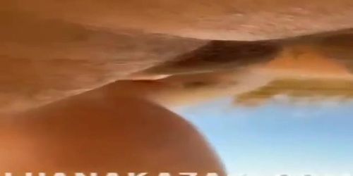 Luana Kazaki fodendo na praia na frente do corno