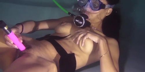 Scuba erotica 2