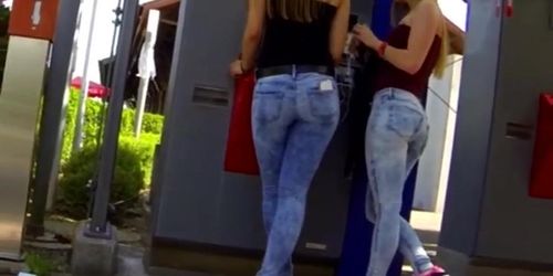 Candid 2 Sexy Asses