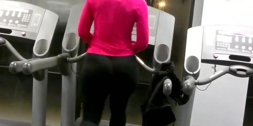 big fat ass walking