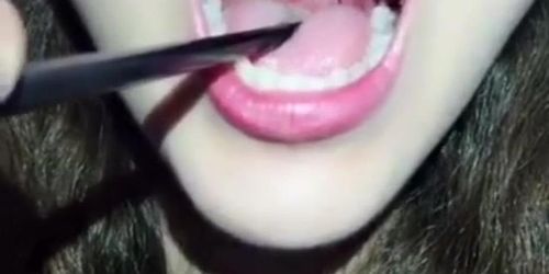 Asian Open Mouth Pov - Chinese Girl Uvula (Was she swallowing her saliva with her open mouth at  0:56?) - Tnaflix.com