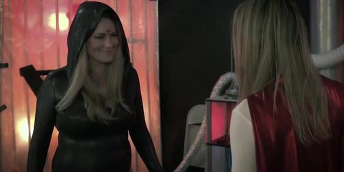 Sexy heroine 13