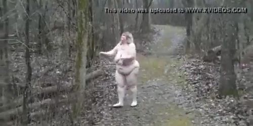 4395993 bbw milf walking naked