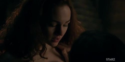 Outlander's brianna and george love scene