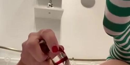 suzie best jingle balls  &ldquo;join www.onlyfans.com/suziebest&rdquo; to see more hot action