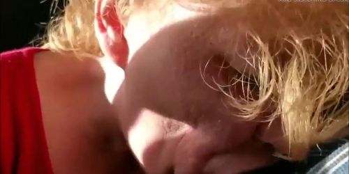 amatuer blonde mature sucking bbc