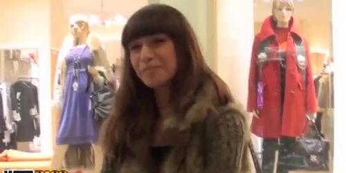 mariya tight fucks at the mall