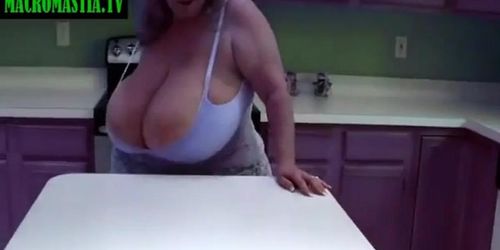 suzy q's huge,bouncy,tits