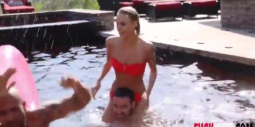 Emma Hix Wet Summer With Ex boyfriends.mp4 (amateur )