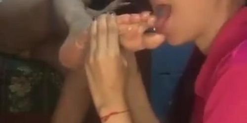 Girl licks her friends feet (amateur )