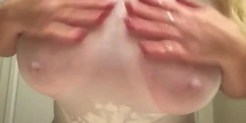 Wet T Shirt Big Naturals