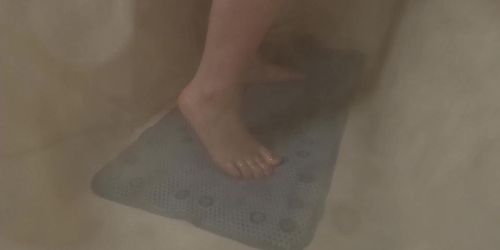 Goddess Julia- Foot Voyeur In The Shower