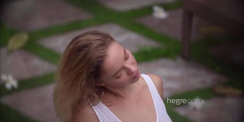 Natalia A Shooting Naked In Bali