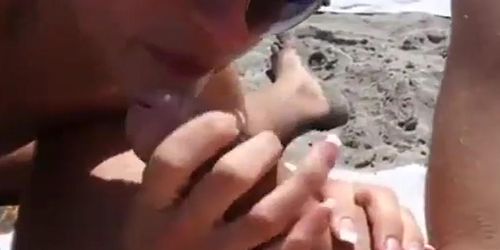 Blowjob at the public beach on www.hookup365.click