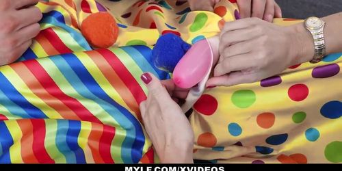 Mylf - Sexy Cougar (Alana Cruise) Gets Fucked By A Big Cock Clown (Savannah Fyre, Sweet Paige)