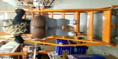 Thick Ebony @realmzjadathyck Ass out at home depot